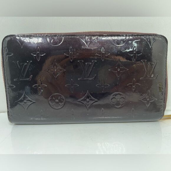 LOUIS VUITTON Amarante Zippy Monogram Vernis Leather Wallet - Picture 1 of 10